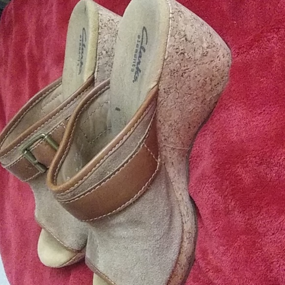 Shoes - Picture 4 of 5